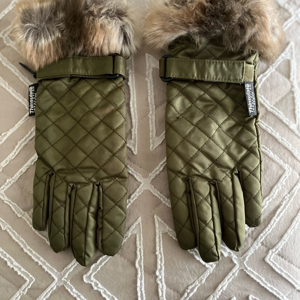 THINSULATE GLOVES   NWOT